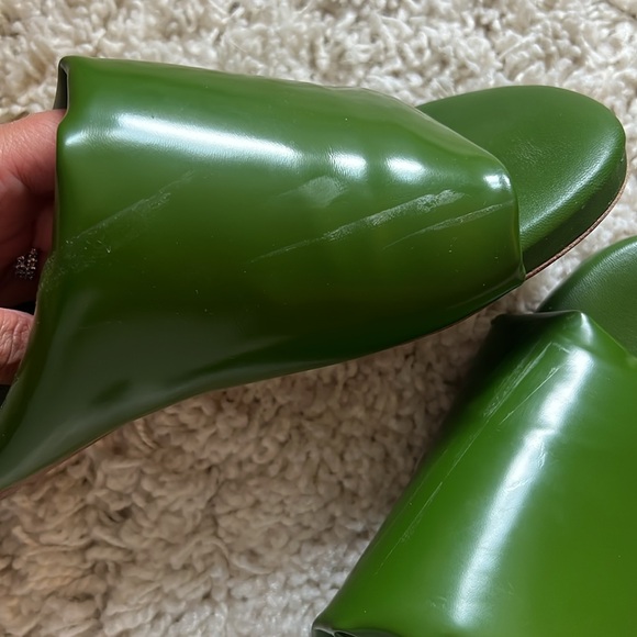 Bottega Veneta Cushion Slides in Jalapeño Green - Picture 4 of 5